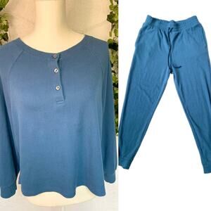 Victoria's Secret Pajama Set Blue Long sleeve Top and Pants Women's size Small